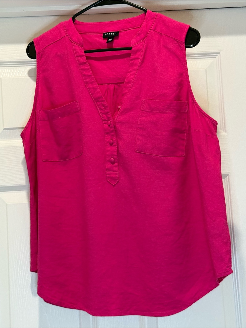 Torrid Hot Pink Light Weight Sleeveless Henley Tank Top Size 00